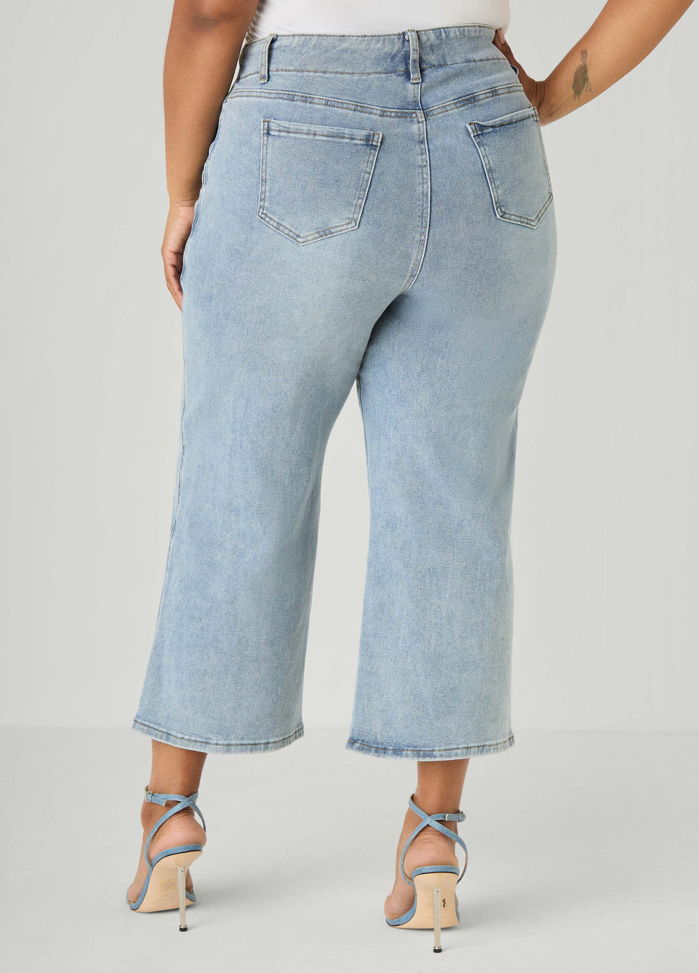 Denim Sailor Capris Dk Wash | Ashley Stewart
