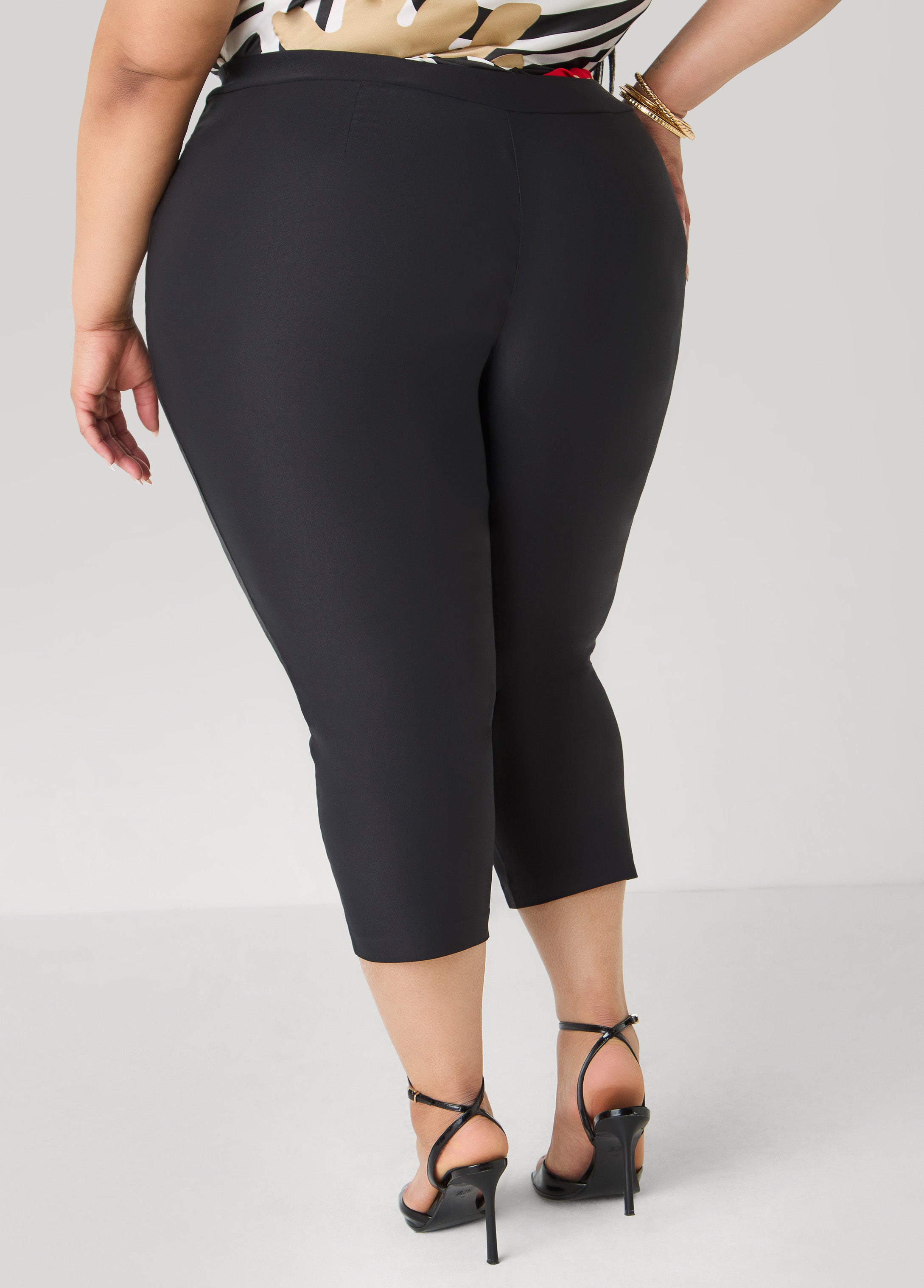 Millennium Pocket Capris Black | Ashley Stewart