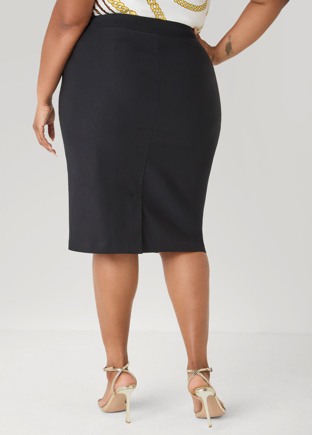 Millennium Pocket Front Skirt Black | Ashley Stewart