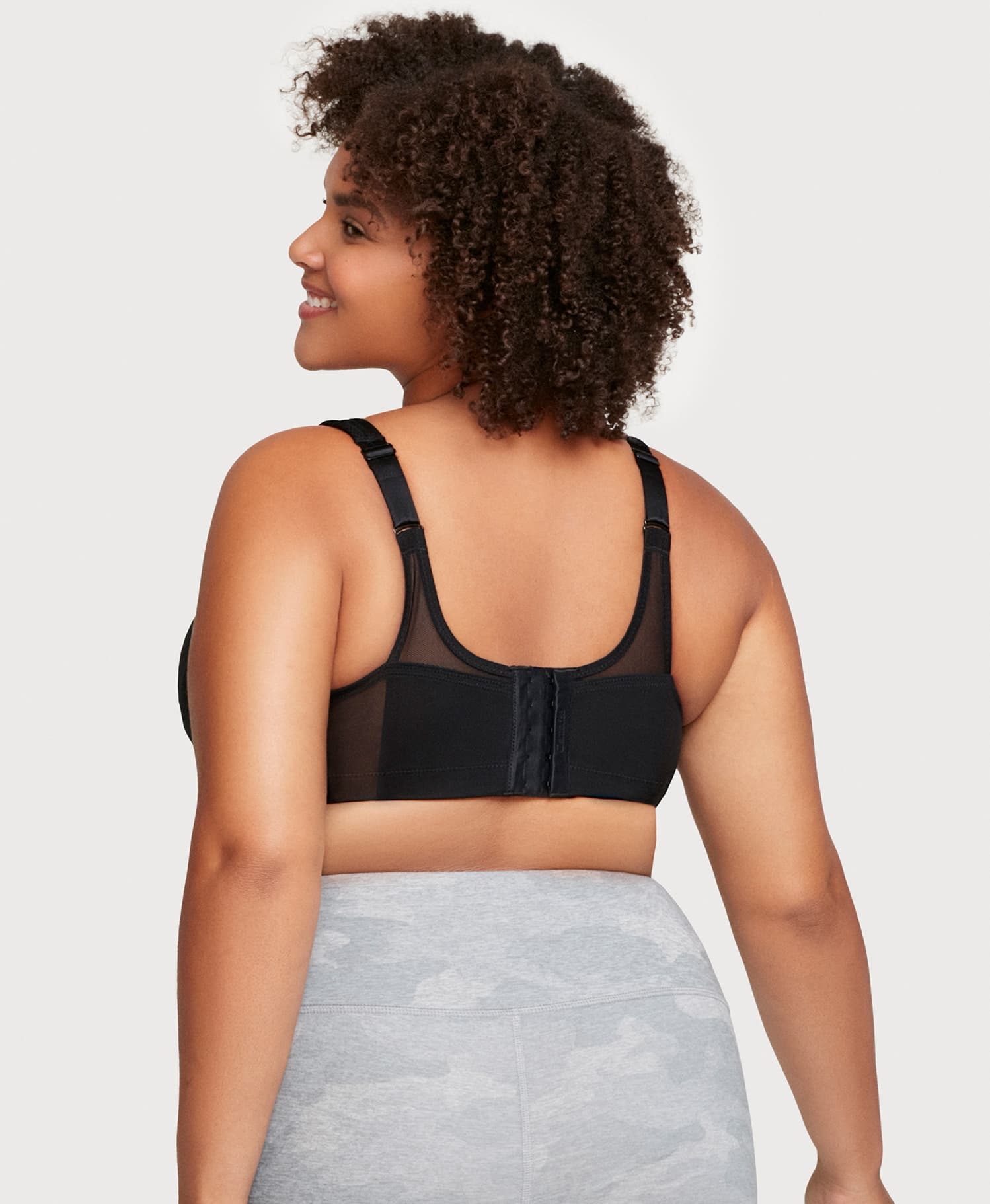 MagicLift Seamless Sports Bra Black | Ashley Stewart