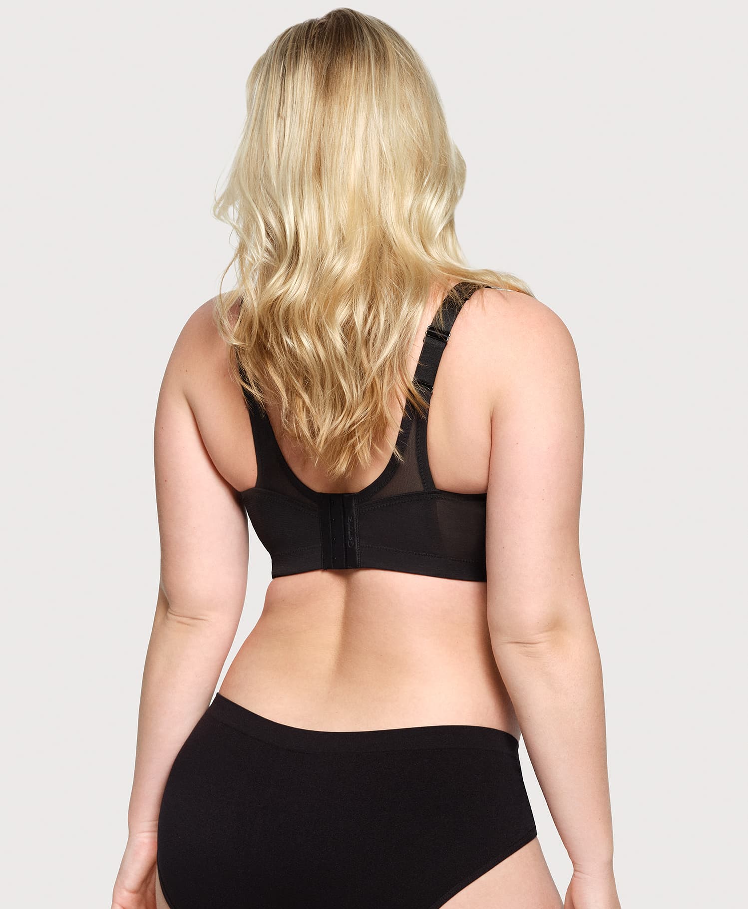 MagicLift Seamless Firm Support Bra Black | Ashley Stewart