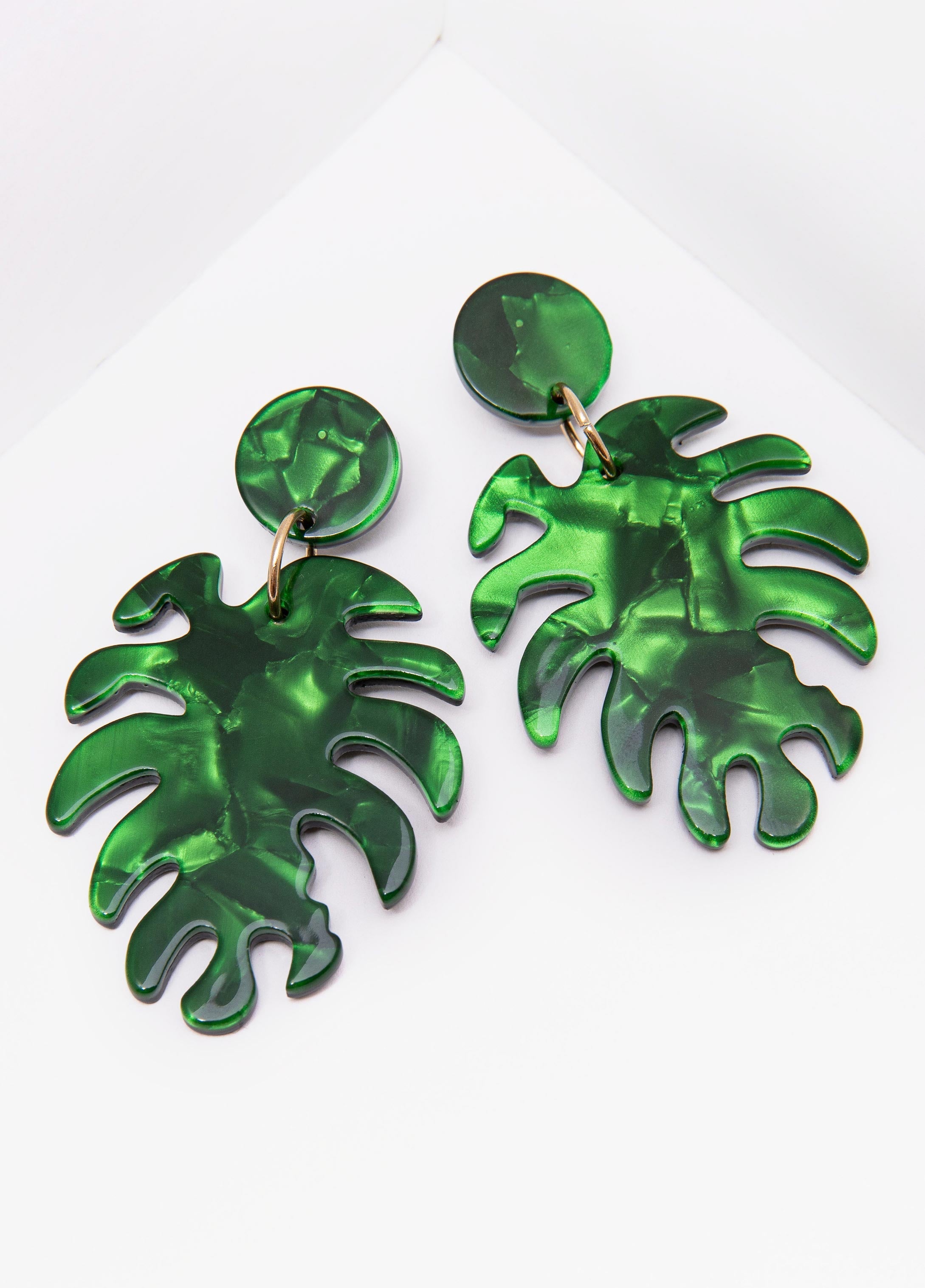Marble Leaf Earrings Bud Green | Ashley Stewart
