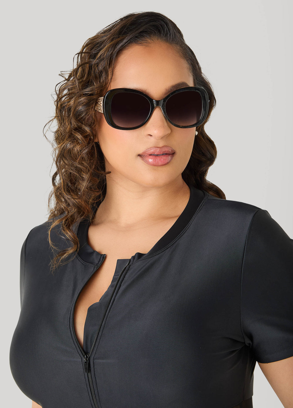 Chain Trim Round Frame Sunglasses Black | Ashley Stewart