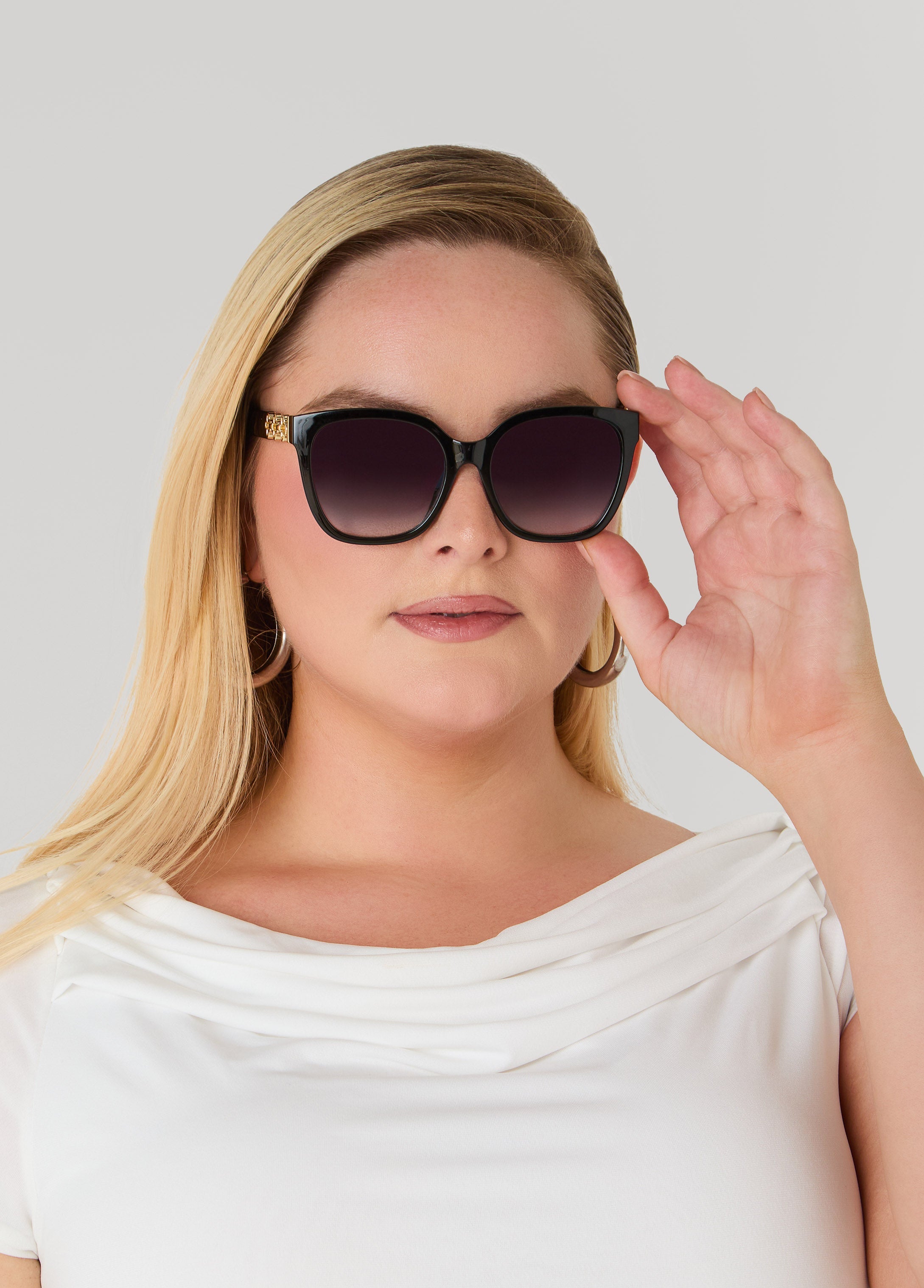 Clover Cutout Sunglasses Black | Ashley Stewart