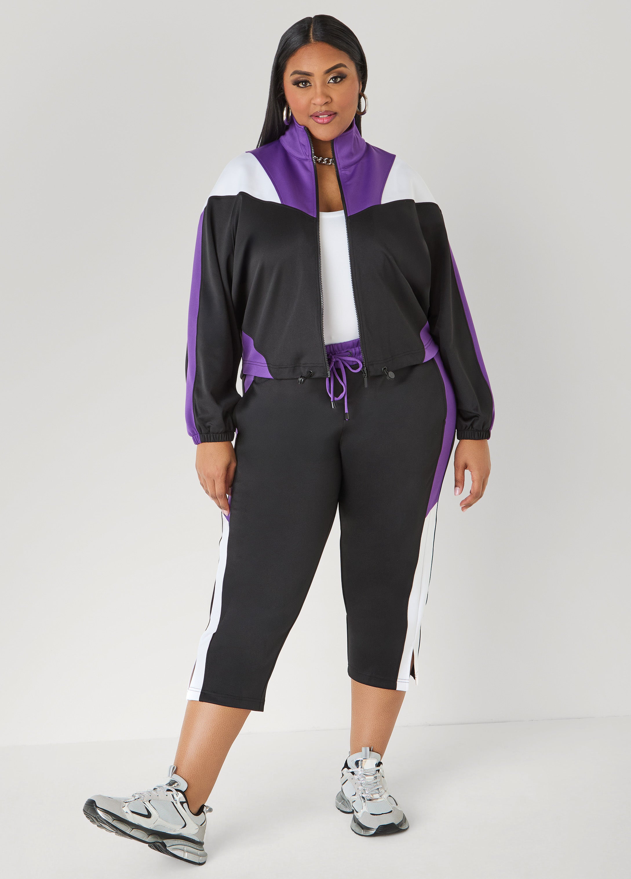 Side Split Colorblock Capris Macaw Green | Ashley Stewart