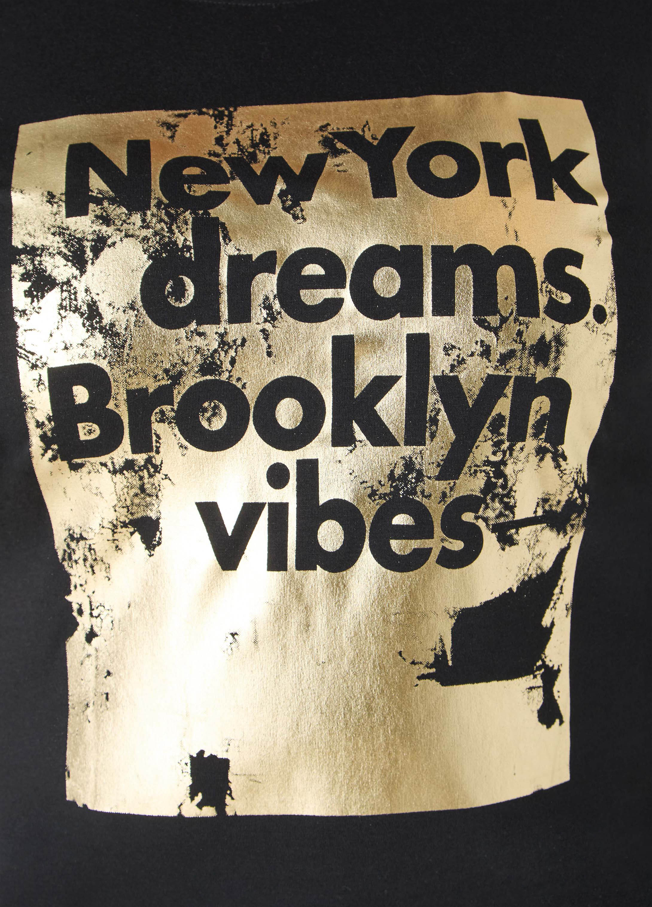 New York Graphic Tee Black | Ashley Stewart